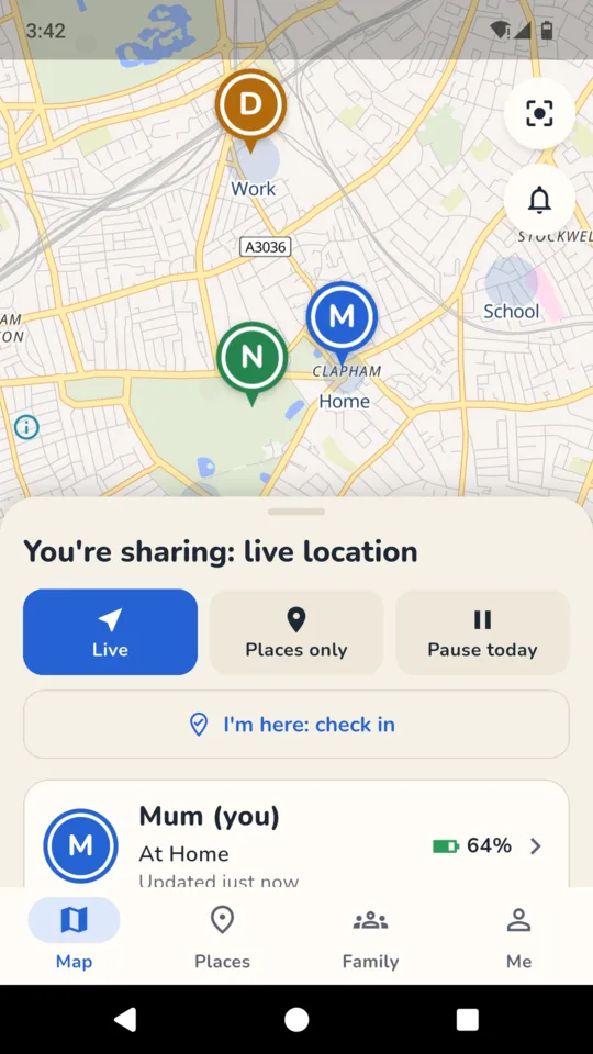 The map: Mum at home, Dad at work and Noah in the park, with the sharing switch set to Live