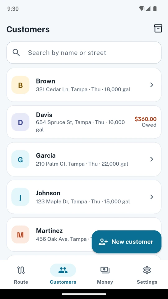 Customers, searchable by name or street, with each one's route day and pool size.