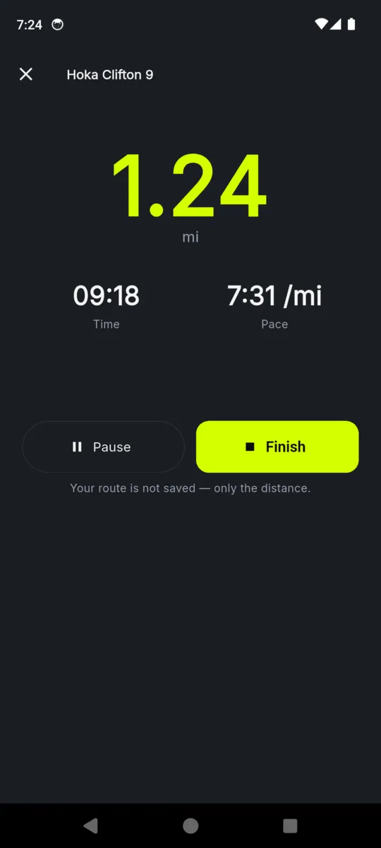 A tracked run in progress showing 1.24 miles, 9 minutes 18 seconds elapsed and a 7:31 per mile pace